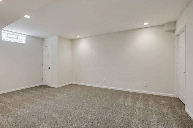 Building Photo - 7090 Dean Farm Rd