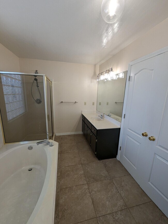 Building Photo - 509 Rush Park Cir