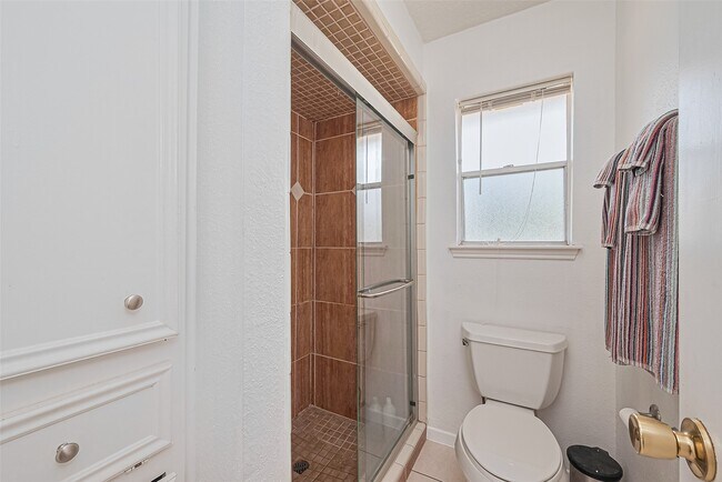 Building Photo - 8018 Zimmermann Dr