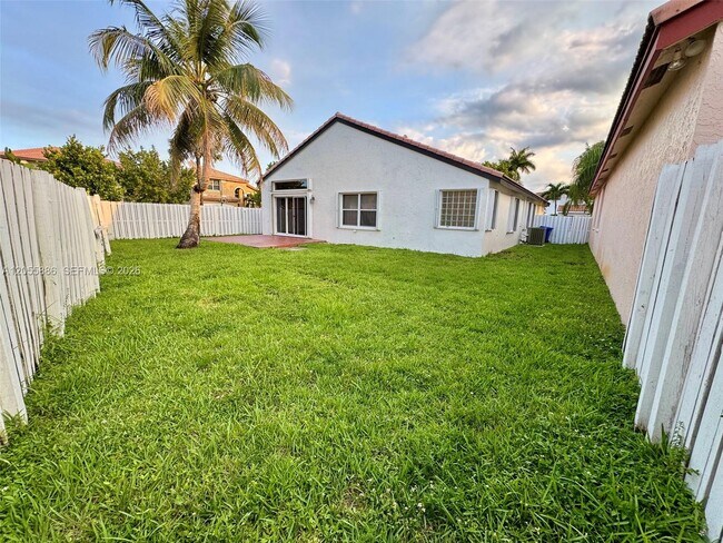 Building Photo - 3393 SW 180th Way