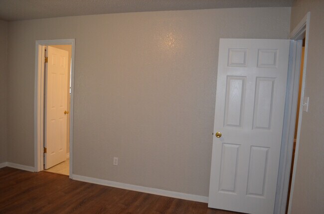 Building Photo - This 3 Bedroom Home with Fireplace is a must see!