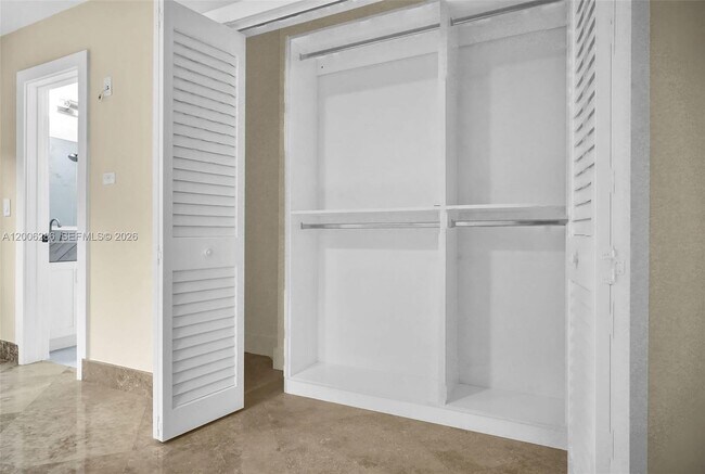 Building Photo - 6820 SW 86th Ave