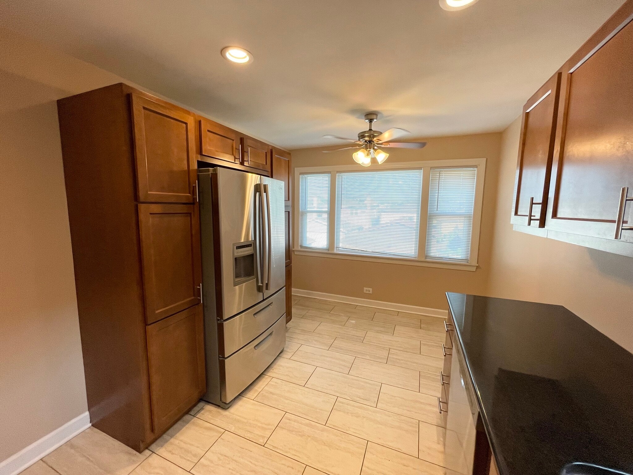 Building Photo - 5755 S Meade Ave