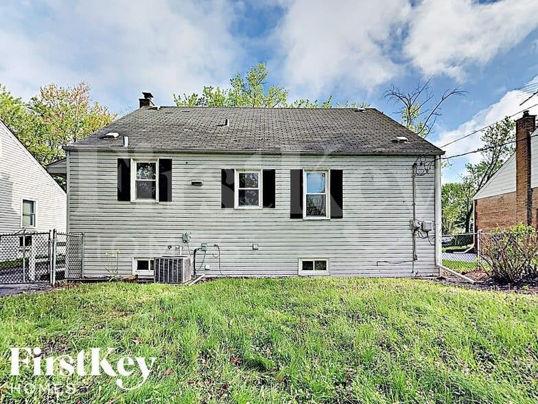 Building Photo - 3529 212th Pl