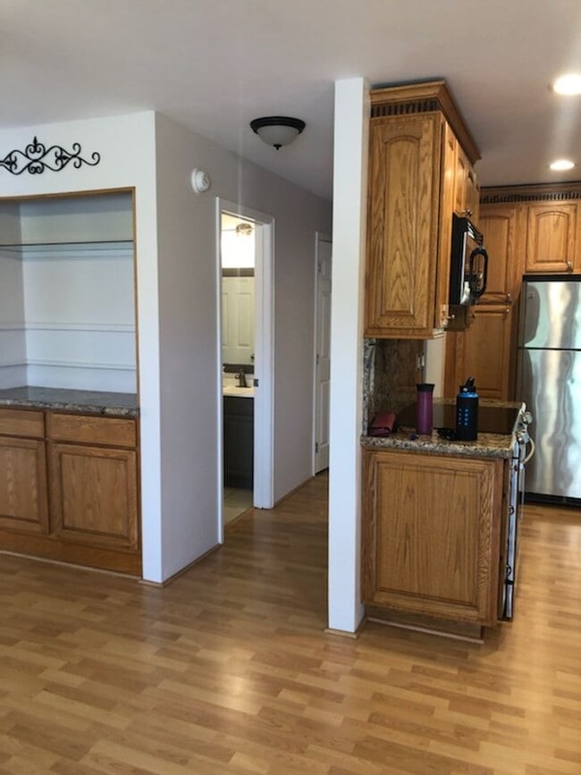 Building Photo - Maui Gardens ground floor 2 bedroom 1.5 ba...