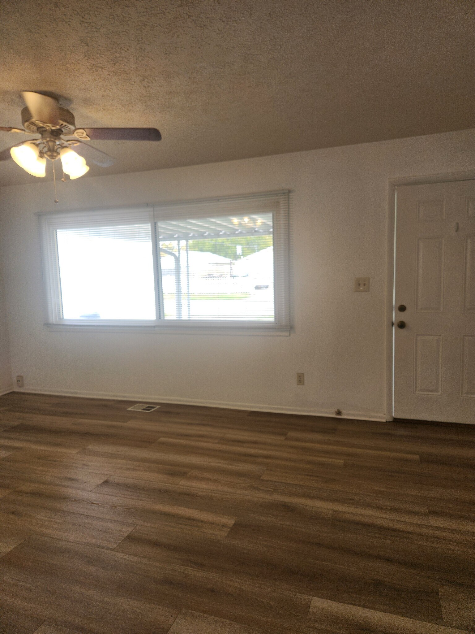 Building Photo - 1619 Townsley Rd