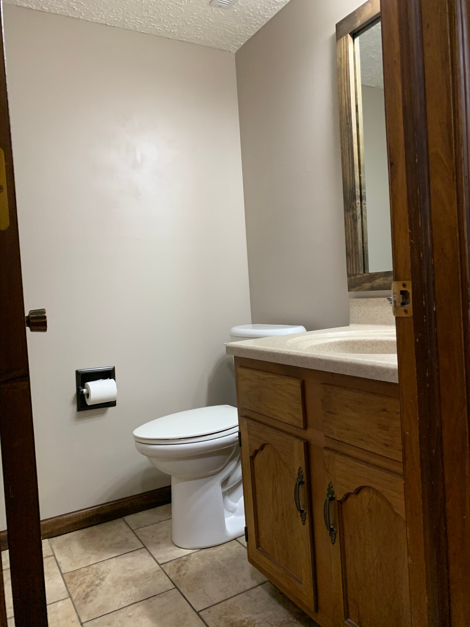 1/2 Bath on main floor - 4337 Edison Cir
