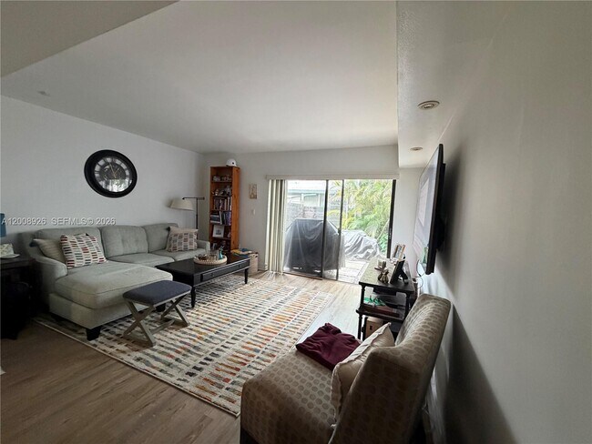 Building Photo - 3225 Bird Ave