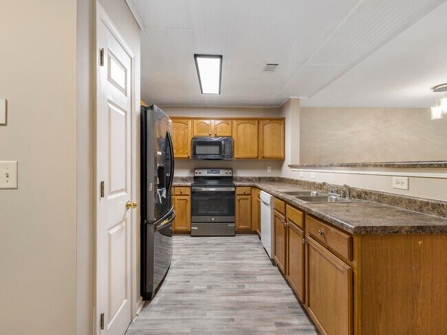 Building Photo - 1465 Maple Valley Ct