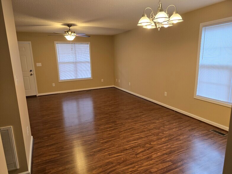 Great Room - 1114 Bill Avery Rd