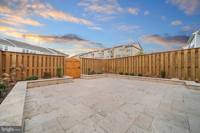 Building Photo - 23611 Rose Leigh Terrace