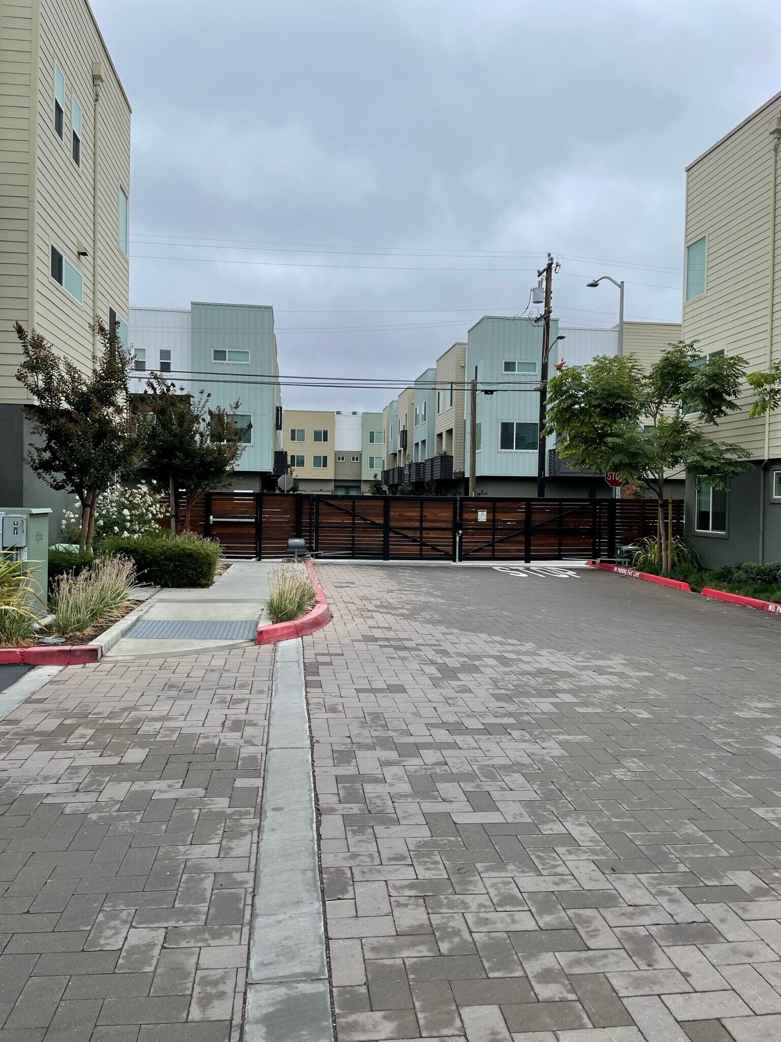 Building Photo - 158 Uptown Cir