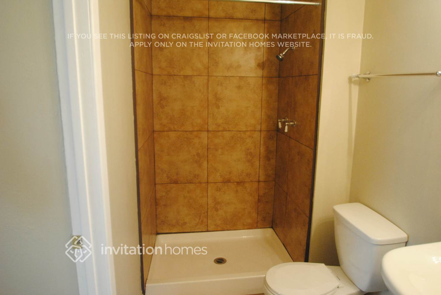 Building Photo - 6619 W Monte Vista Rd