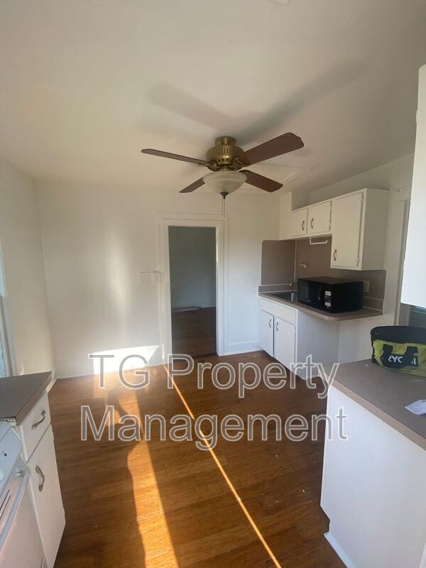 Building Photo - 32 Sanford St