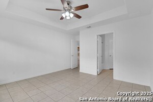 Building Photo - 2720 Golf Dr