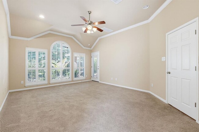 Building Photo - 16305 Almaden Dr