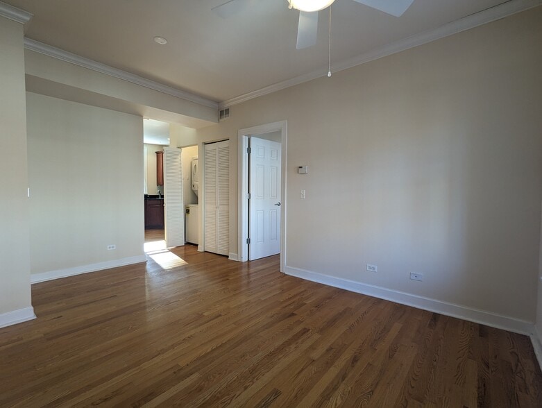 Building Photo - 3243 N Clifton Ave