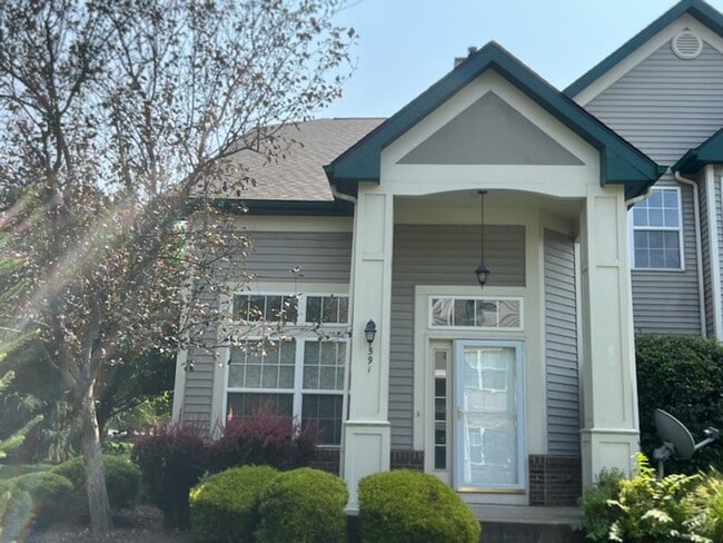 Building Photo - 591 Azalea Cir