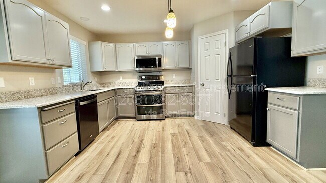 Building Photo - 6587 N Harris Hawk Ln