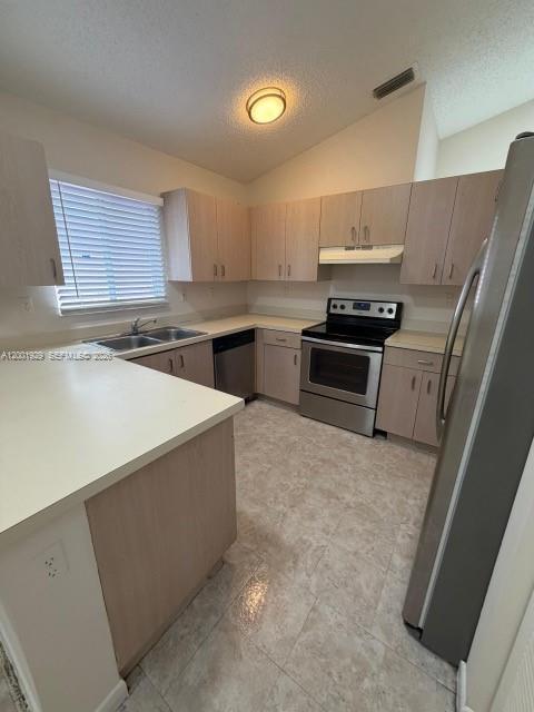 Building Photo - 1034 W Jasmine Ln