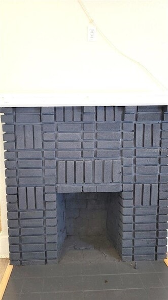 Building Photo - 137 S Stone St