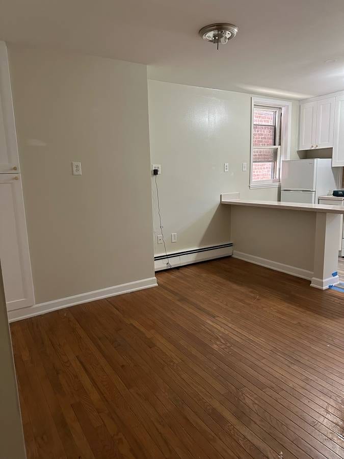 Building Photo - 3121 Corlear Ave