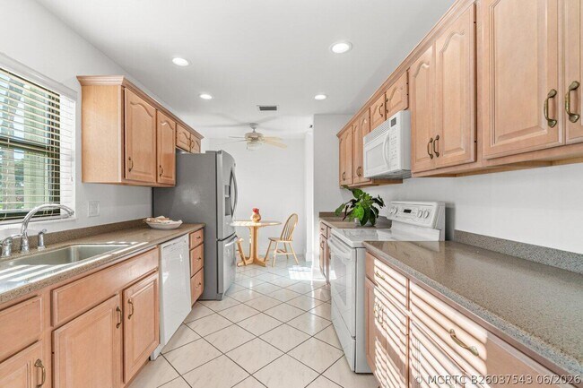 Building Photo - 5605 Forest Oaks Terrace