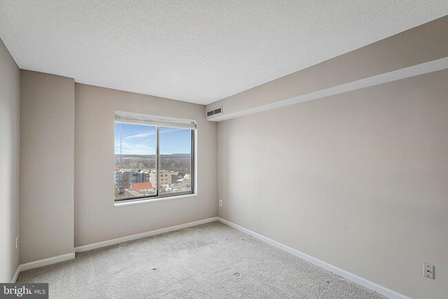 Building Photo - 19385 Cypress Ridge Terrace