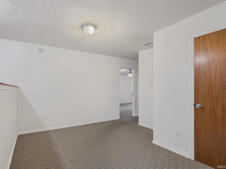 Building Photo - 1119 W 8th St