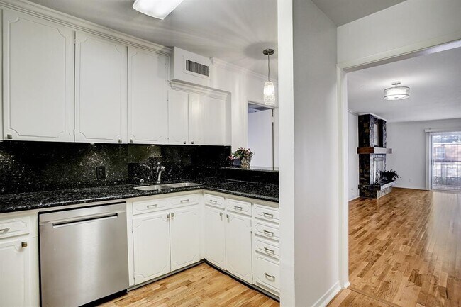 Building Photo - 3400 Timmons Ln