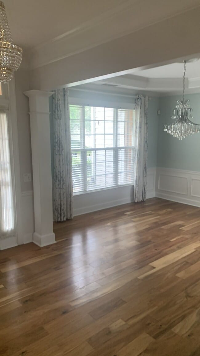 Building Photo - 11106 Knight Castle Dr