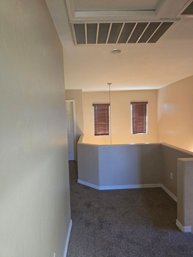 Building Photo - FREE RENT FOR OCTOBER AND $100 VISA GIFT C...
