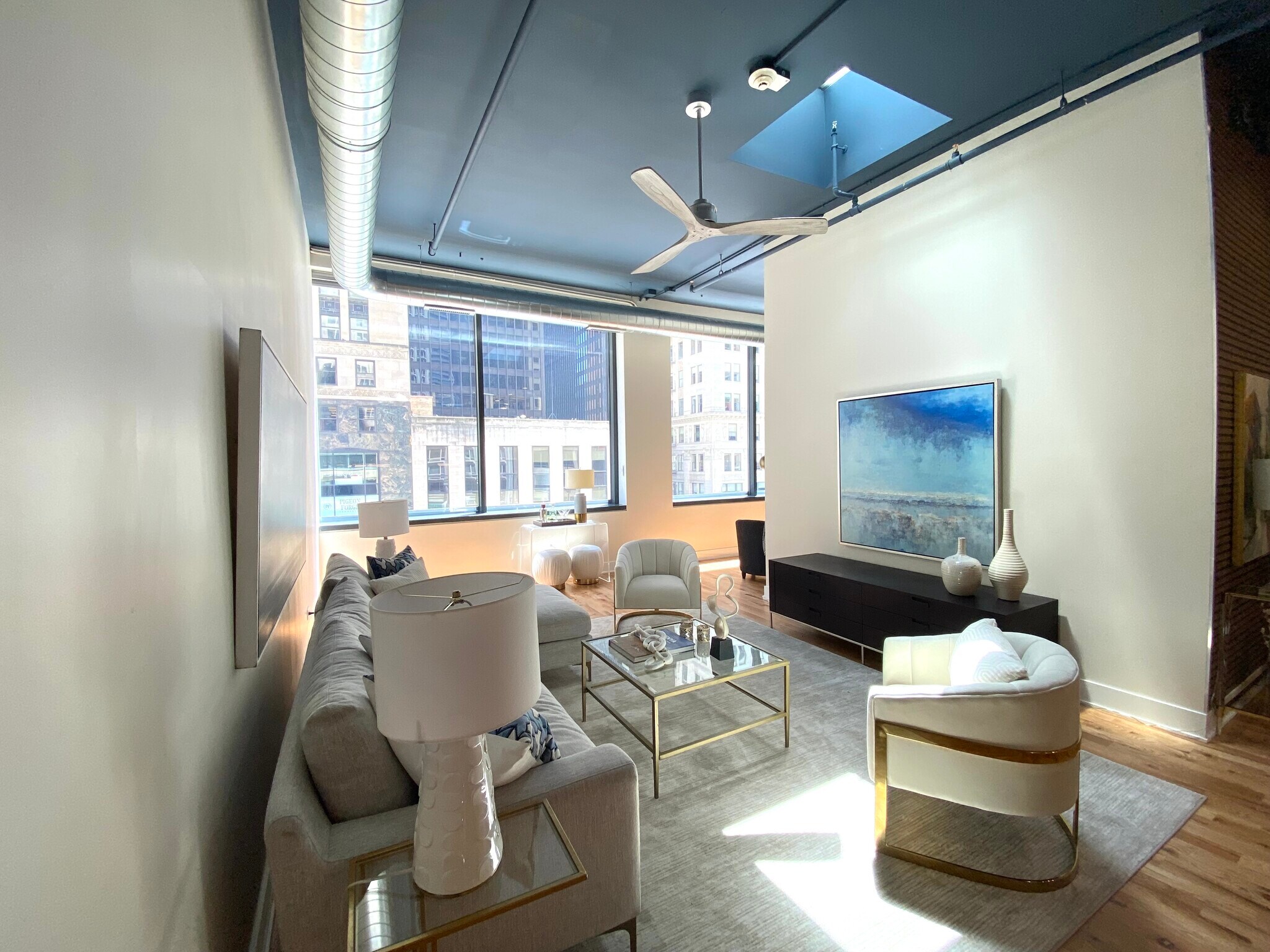 Building Photo - 326 N Michigan Ave