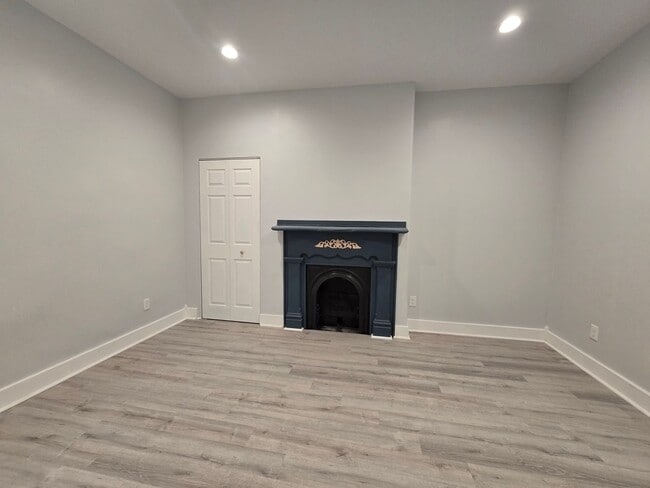 Building Photo - Beautifully Remodeled 3 Bedroom With Rooftop Deck - Downtown Sharpsburg