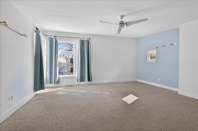 Building Photo - 1960 Bellefontaine St