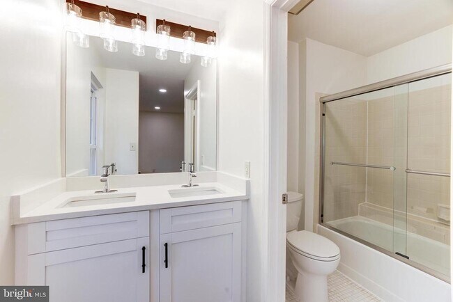 Building Photo - 2135 Derby Ridge Ln