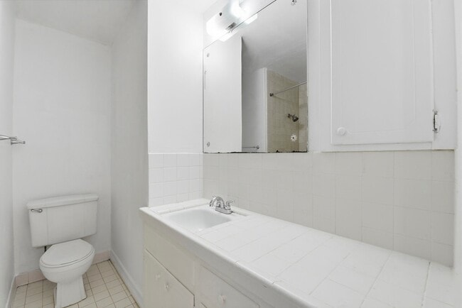 Building Photo - 7138 Mobud Dr