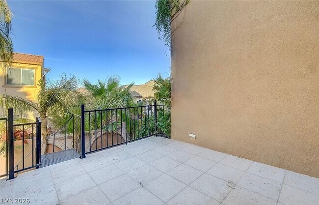 Building Photo - 488 Via Palermo Dr