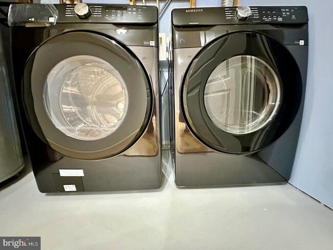 Building Photo - 15503 Kennett Square Way