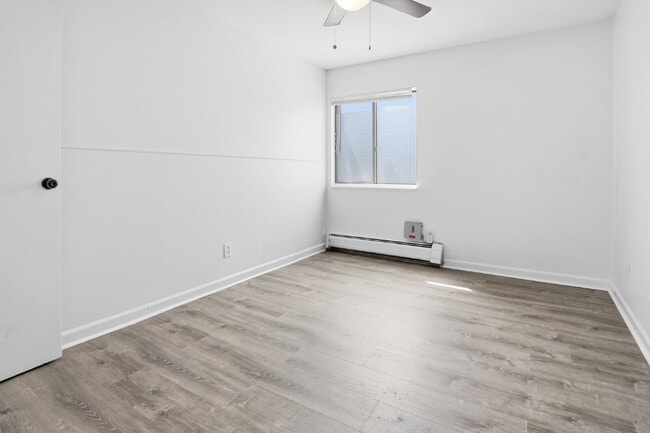 Building Photo - $1,040.95 with Half Off The First Month's Rent, 1 Bed - 1 Bath, Condo in Denver with Easy Access ...