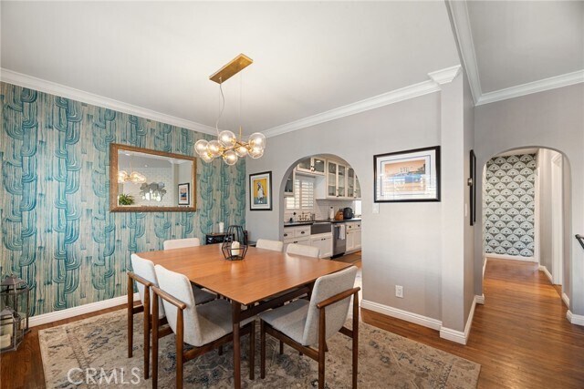 Building Photo - 330 28th St