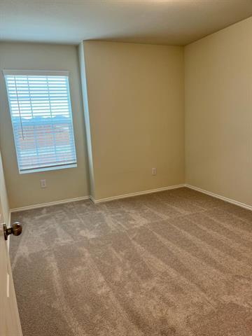 Building Photo - 366 Lake Erie Dr