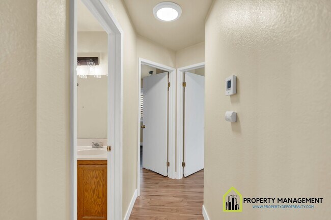 Building Photo - Beautifully Remodeled 3-Bedroom Home for Rent