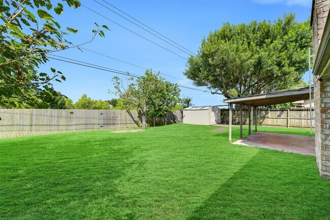 Building Photo - 11110 Sagecountry Dr