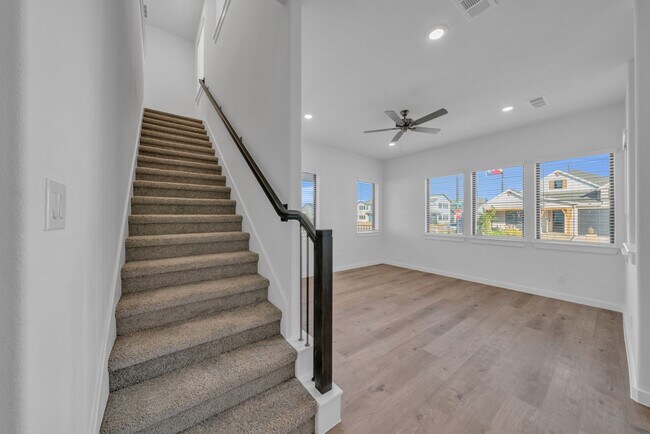 Building Photo - 3244 Loam Ln