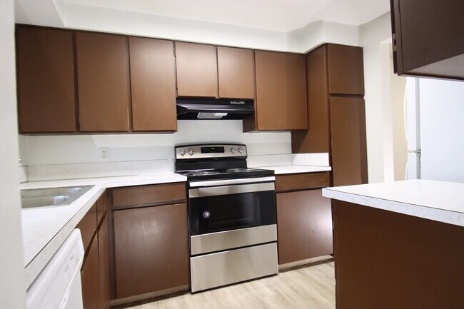 Building Photo - 17820 Smokey Point Blvd