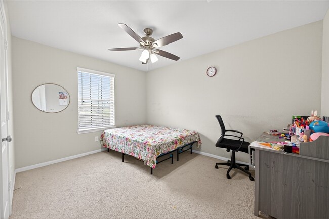 Building Photo - 14206 Singing Oaks Trl