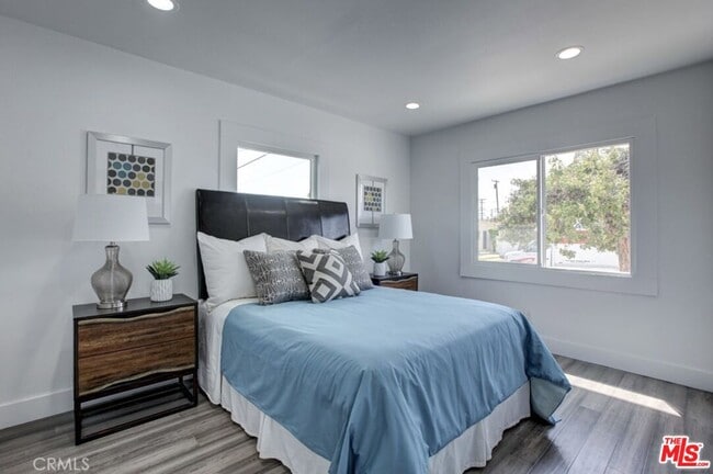 Building Photo - 338 Walnut Ave