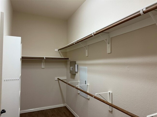 Building Photo - 9419 Hawks Harbor Ct