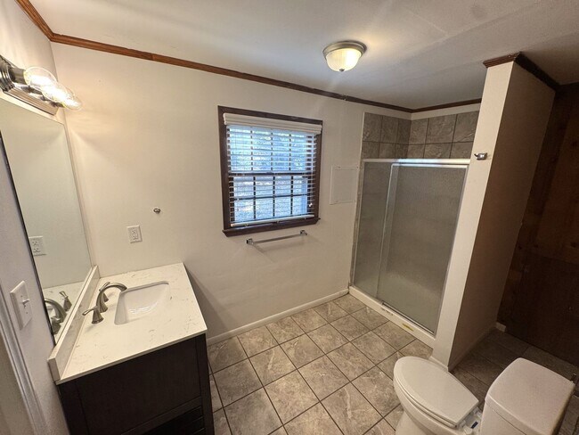 Building Photo - 5br home off S. Milledge For Rent